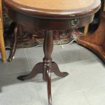 732 5107 PEDESTAL TABLE